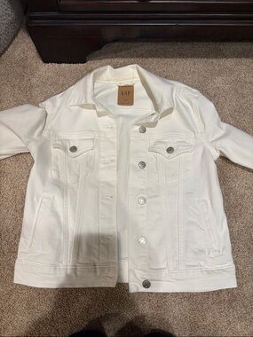 GAP Off-White Denim Trucker Jacket